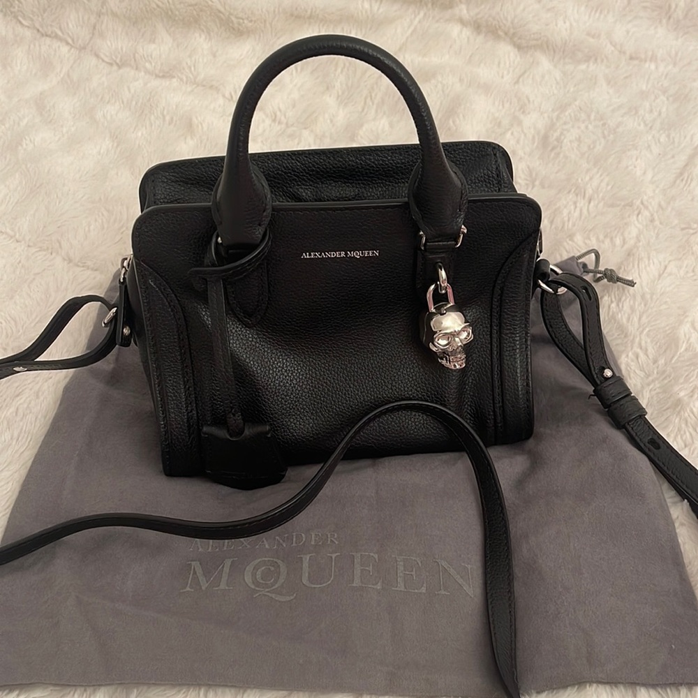 Alexander McQueen Black Pebbled Leather Mini Padlock (silver) Top Handle Bag